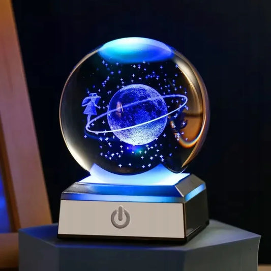 3D naktinė lempa – kristalinis rutulys „Mergaitė planetoje“ LED