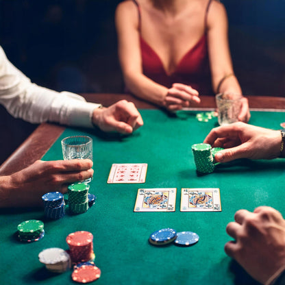 Premium pokera komplekts | 300 žetonu, čemodāns, kārtis, kauliņi