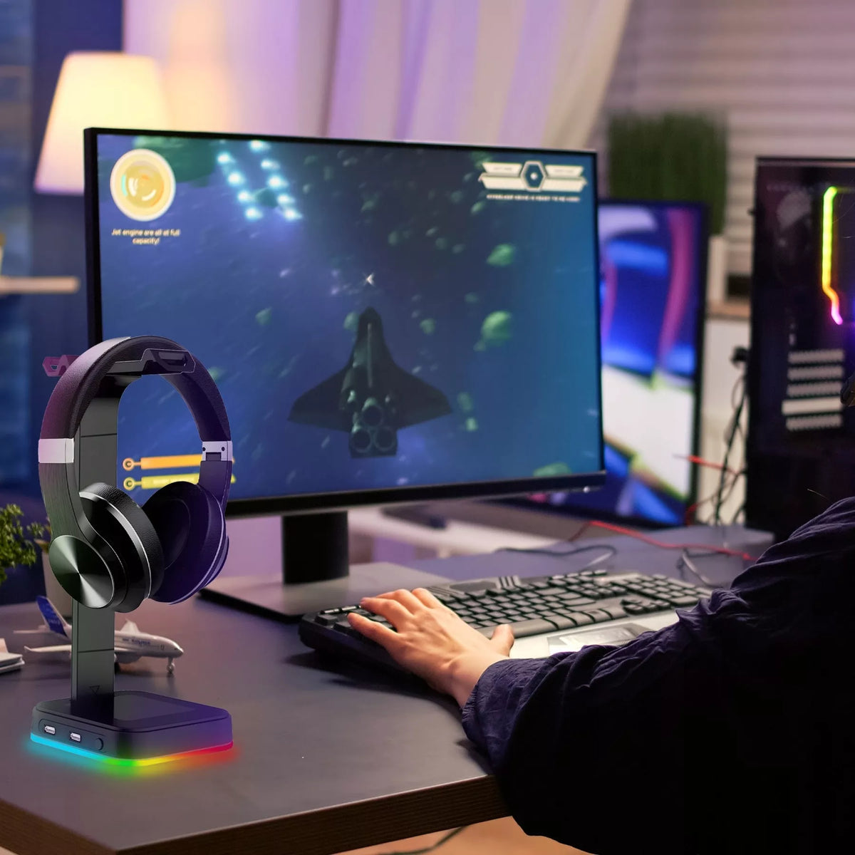 Žaidimų ausinių stovas / laikiklis su RGB apšvietimu, USB Hub + 2x USB