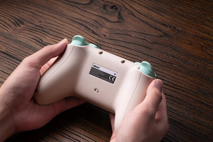 „8BitDo Ultimate 2C“ belaidis žaidimų valdiklis, skirtas „Windows“ ir „Android“
