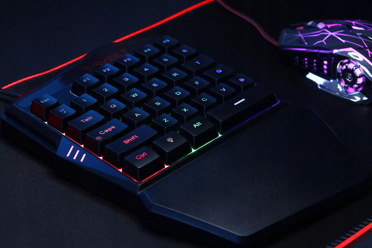 VIENOS RANKOS ŽAIDIMŲ KLAVIATŪRA RGB LED KEYPAD WSAD USB