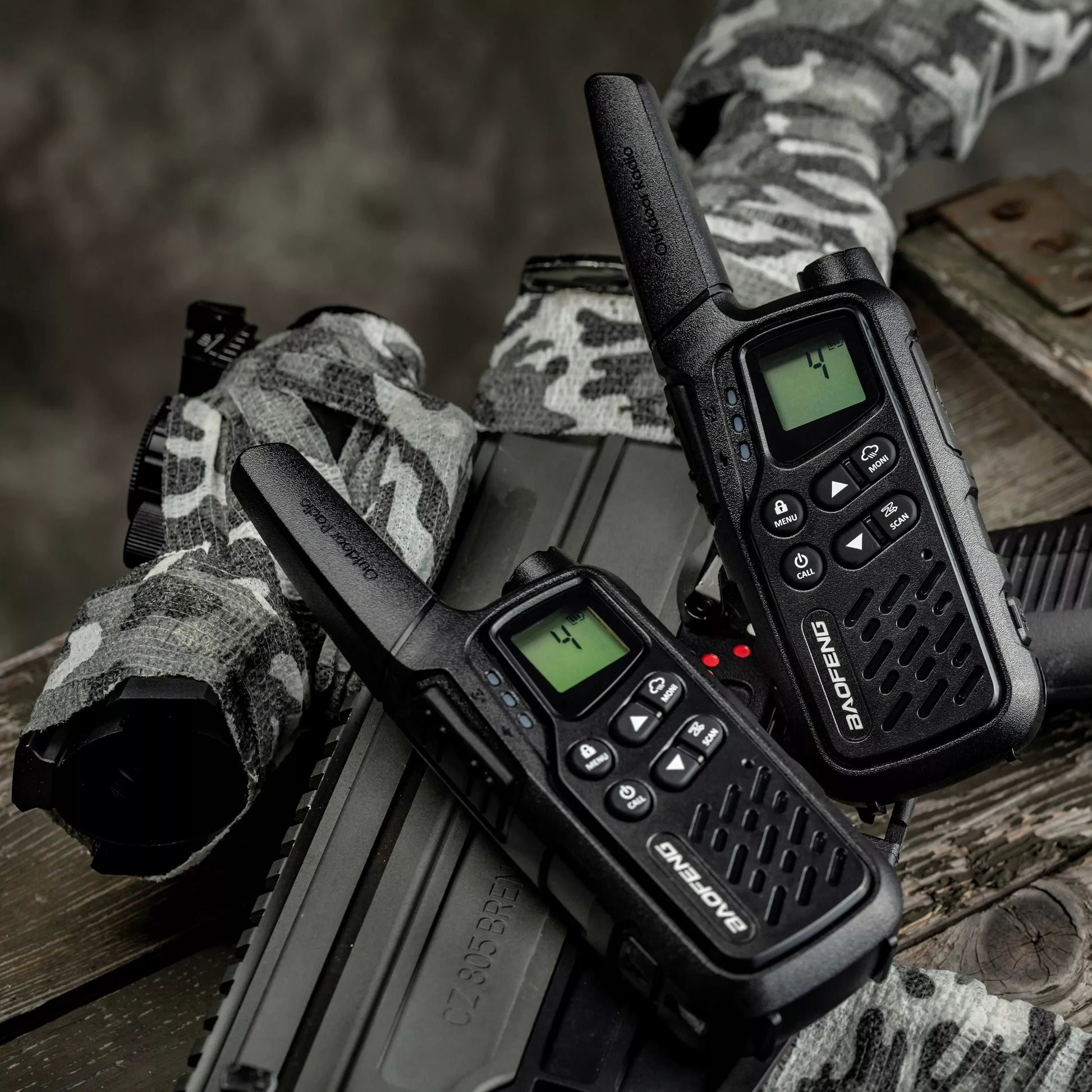BAOFENG BF-25E ROKETIS RADISTACIJA ILGAS ATSISVEIKINIMAS SUBKANALAI PROGRAMUOJAMAS USB-C ŽIBINTUVĖLIS