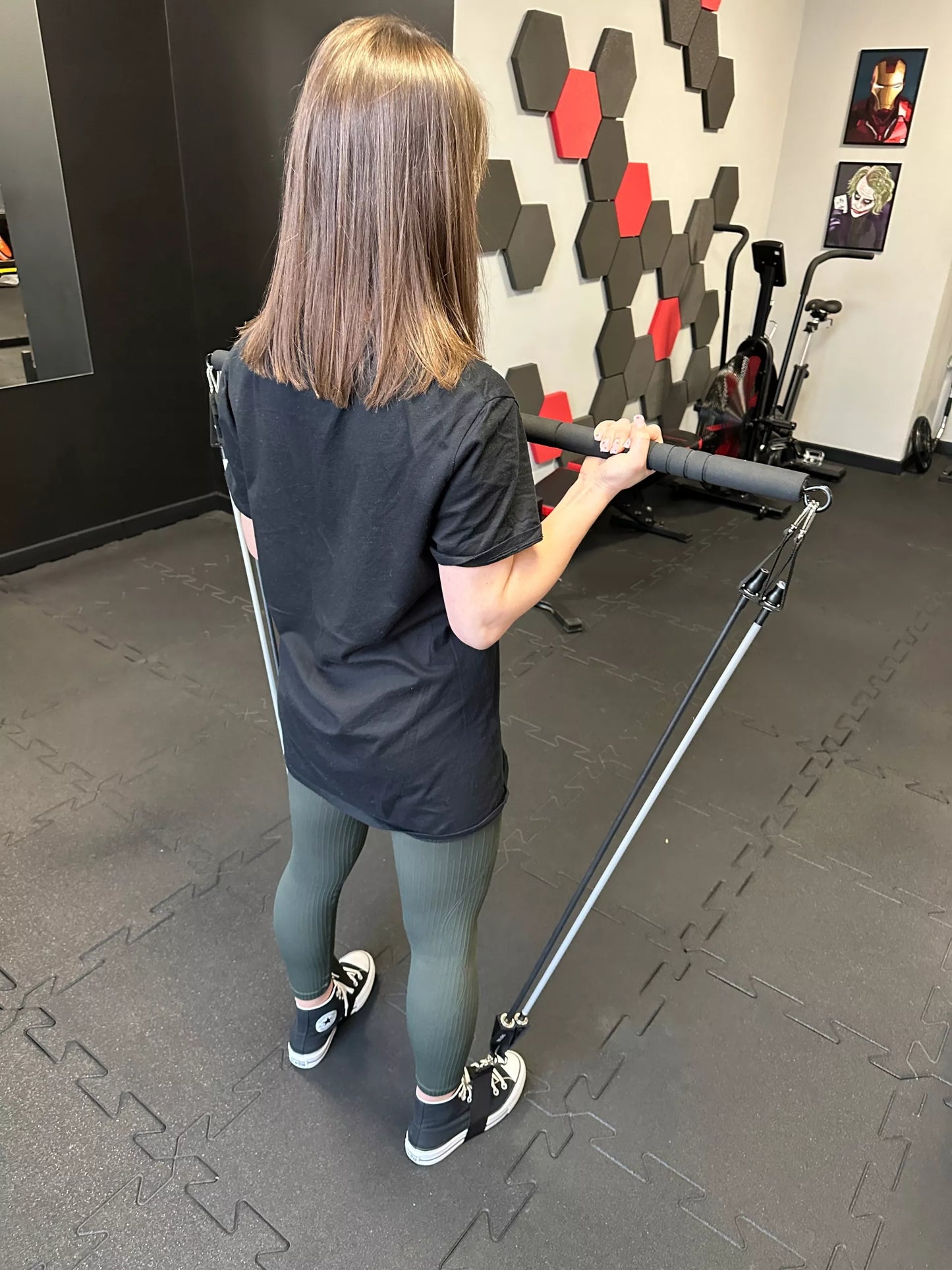 Fitness treniruočių lazda PILATES BAR + 4 pasipriešinimo gumos