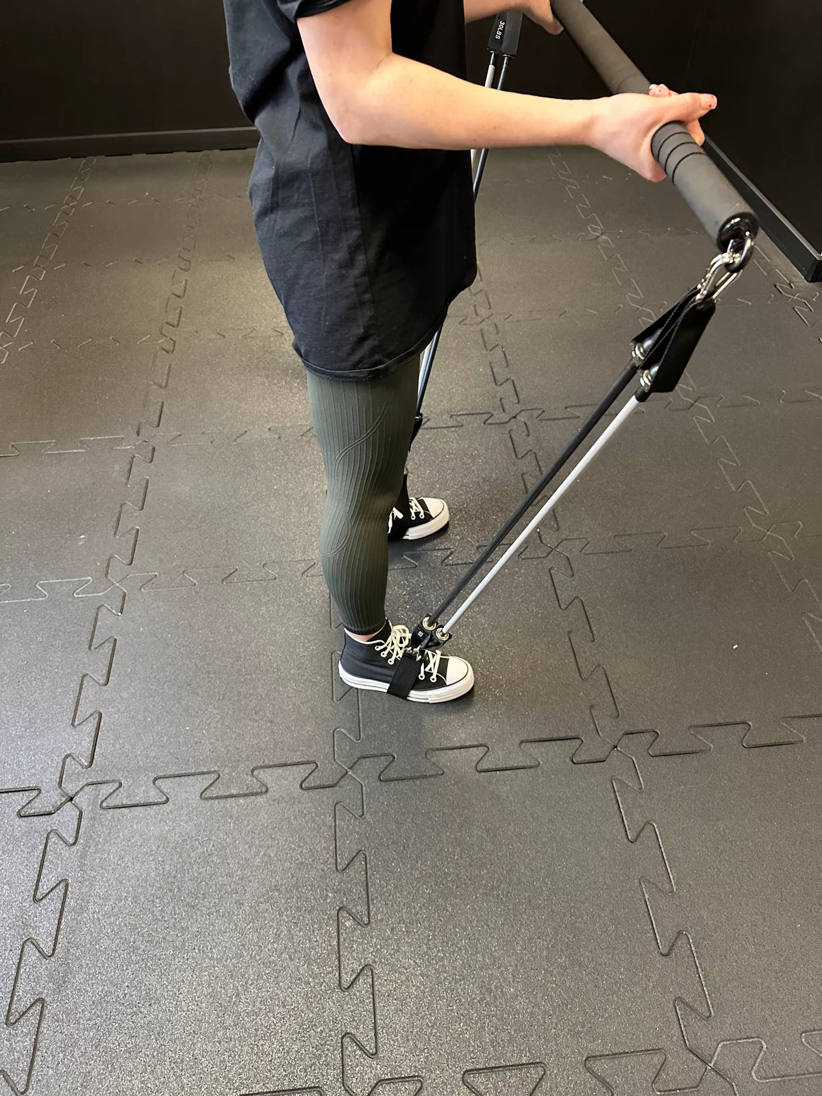 Fitness treniruočių lazda PILATES BAR + 4 pasipriešinimo gumos