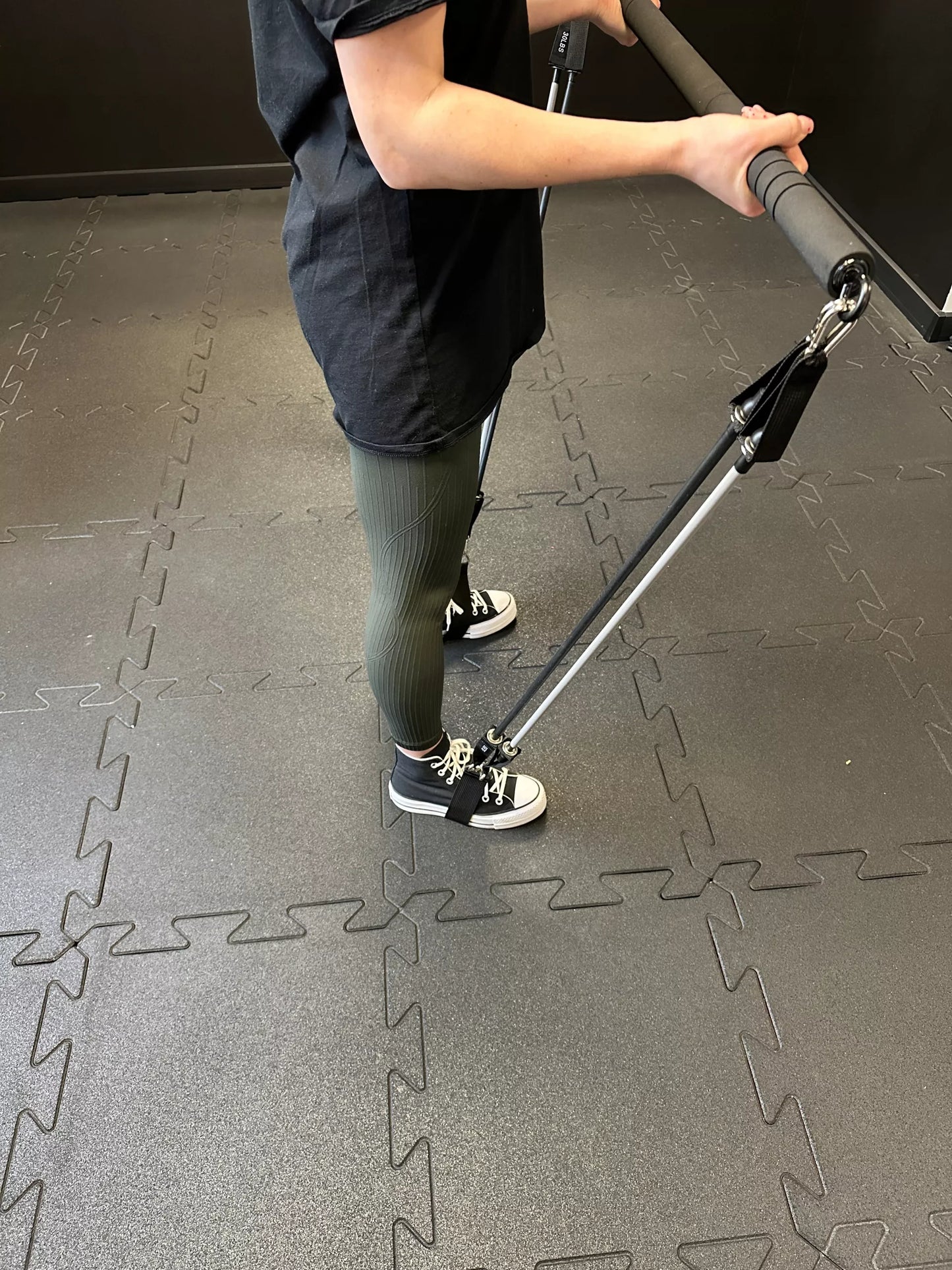 Fitness treniruočių lazda PILATES BAR + 4 pasipriešinimo gumos