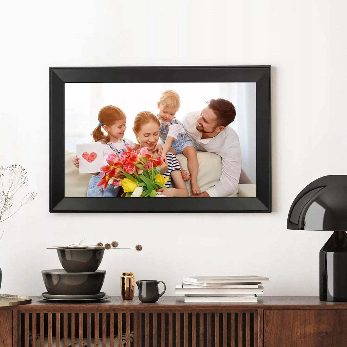 Didelis skaitmeninis fotokadras 15,6 colių „FRAMEO“ – jutiklinis, WiFi, 32 GB