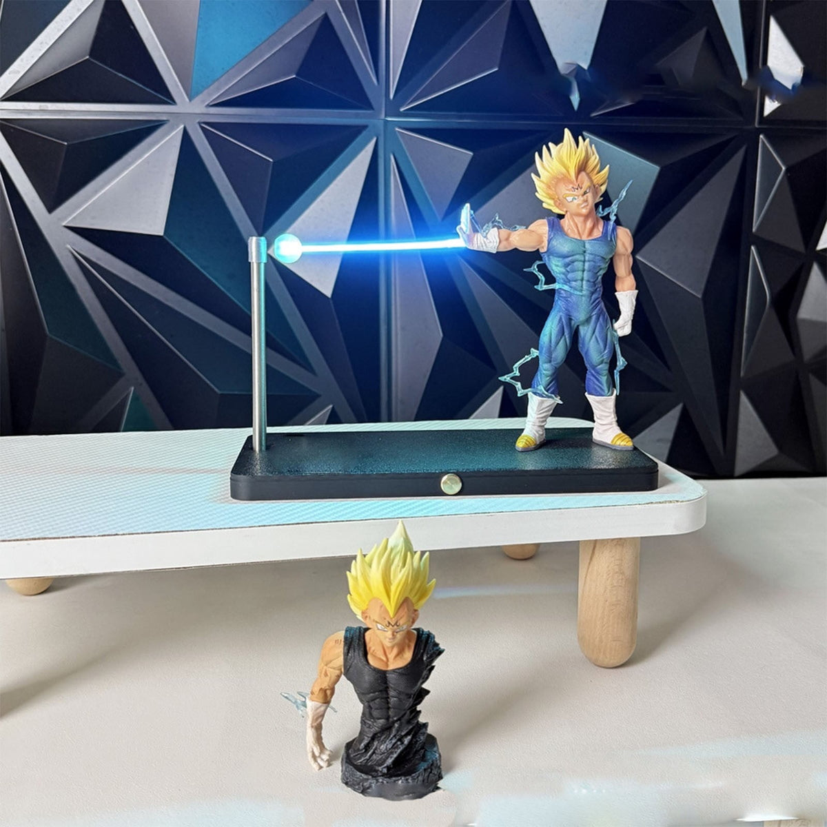 Dragon Ball Vegeta magnētiskā LED lampa
