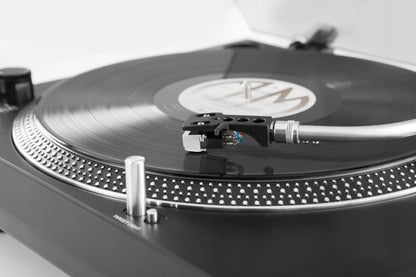 „TechniSat TechniPlayer LP 300“ patefonas su tiesiogine pavara, USB, PHONO/LINE išvestimis, 33/45 aps./min.
