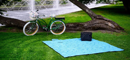 PREMIUM XXL 200x200 cm Vandeniui atsparus ir storai izoliuotas paplūdimio / iškylų pledas