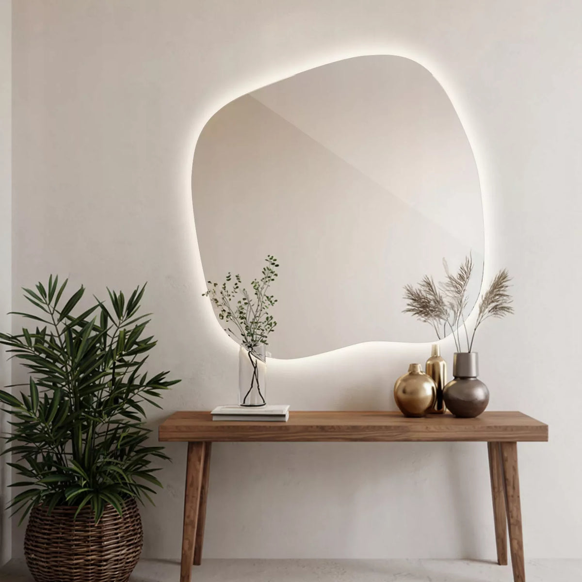 LED veidrodis Netaisyklingas Sieninis Makiažui ir Miegamajam „Glamour Design“