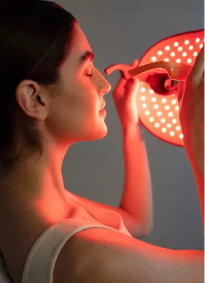 LED veido kaukė – fotoninio švytėjimo režimai, atjauninanti odą