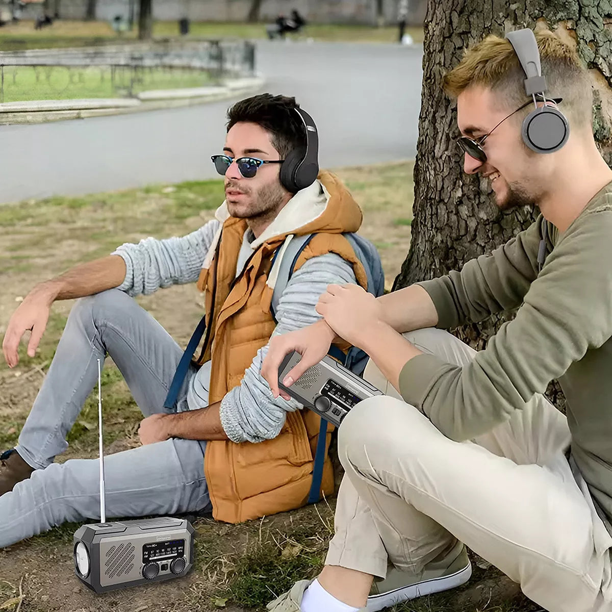 Mini nešiojamas saulės energijos radijas, avarinis statybinis su švaistikliu, baterijomis, „Powerbank“