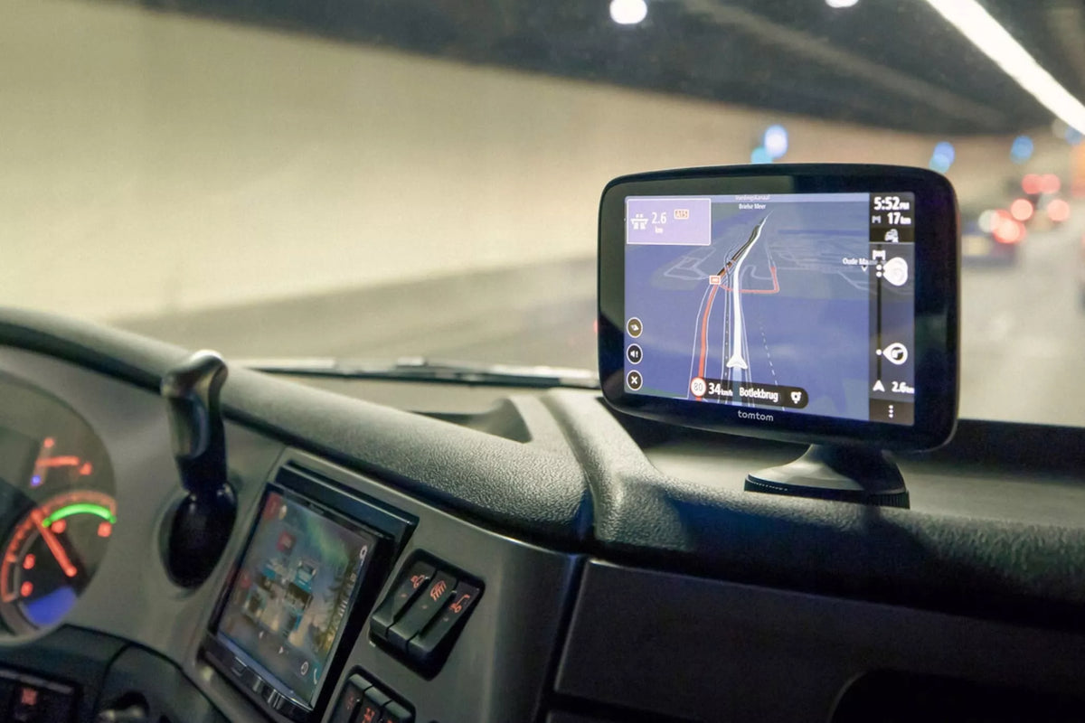 TomTom GO Expert 7 Plus GPS navigacija sunkvežimiams su Europos žemėlapiais