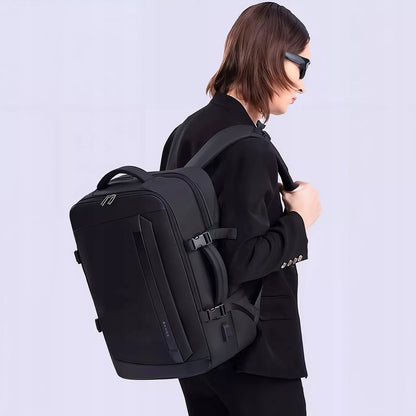 Verslo kelioninė kuprinė 15,6″ – neperšlampama, talpi, su USB