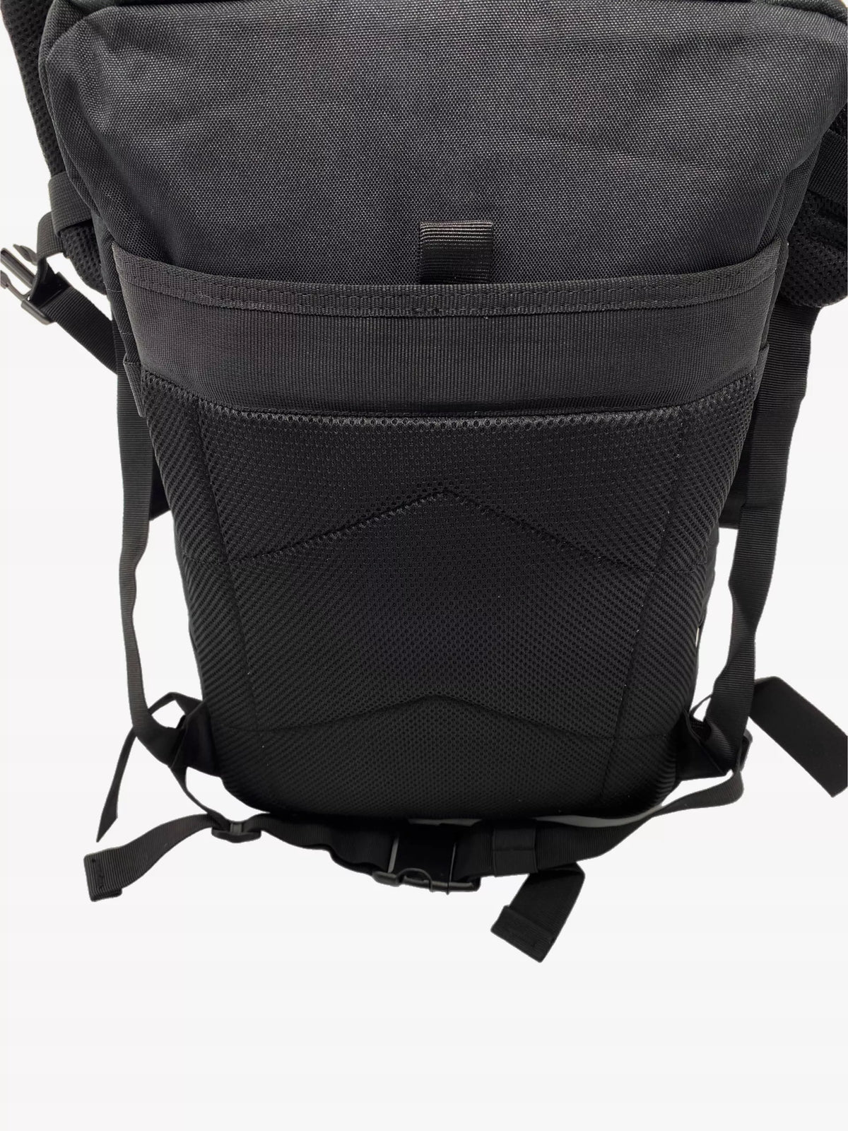Karinė kuprinė 45L juoda