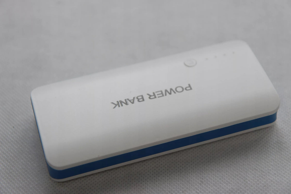 PowerBank Ekranas 3xUSB Žibintuvėlis