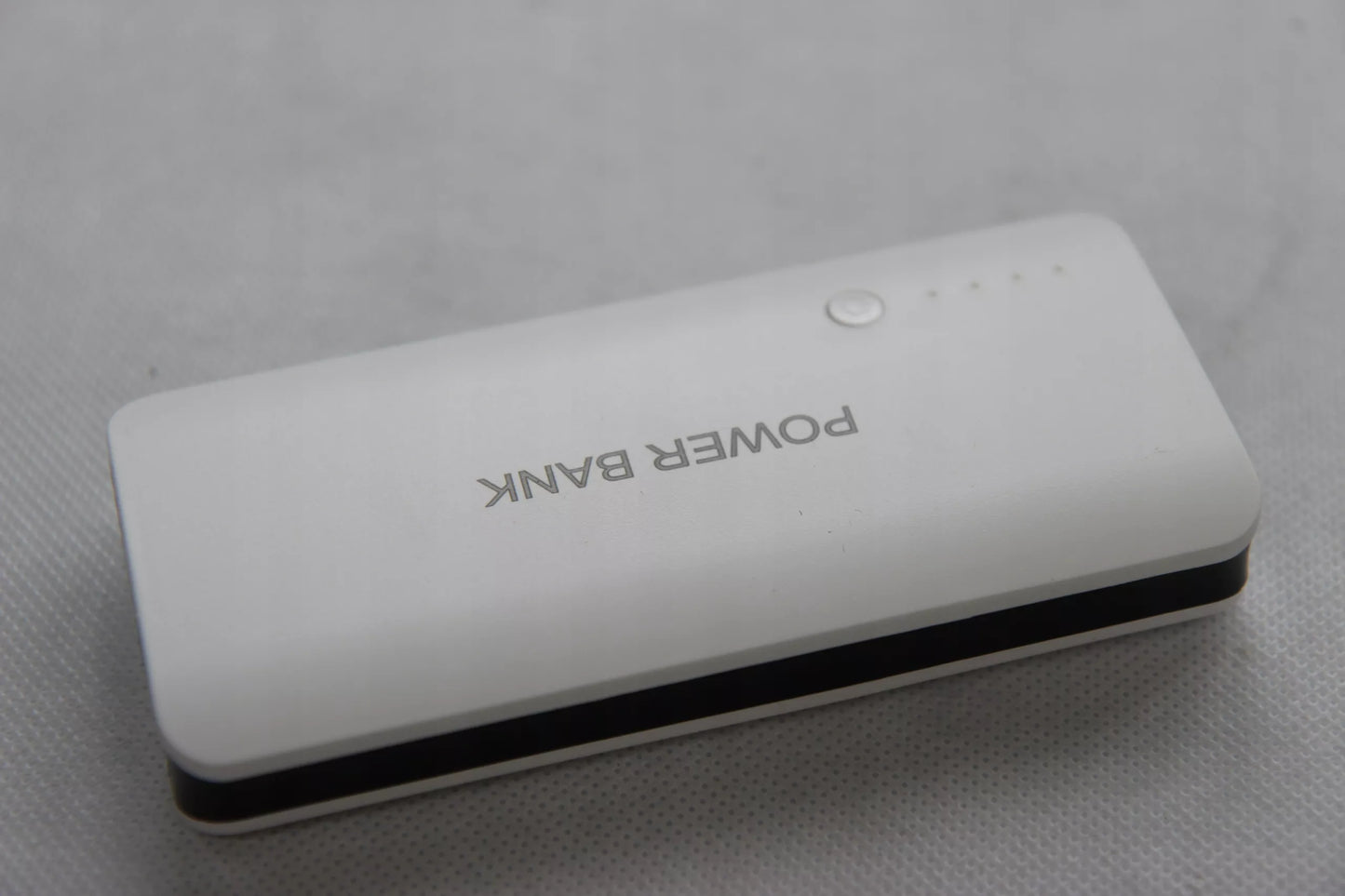 PowerBank Ekranas 3xUSB Žibintuvėlis