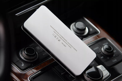 PowerBank Ekranas 3xUSB Žibintuvėlis