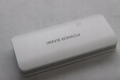 PowerBank Ekranas 3xUSB Žibintuvėlis