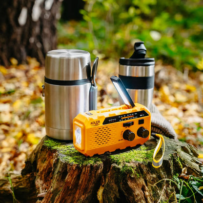 NEŠIOJAMA RADYJA SU DYNAMO IR SAULĖS ĮKROVIMU, VIRTUVINĖ, ŽIBINTĖLIS, POWERBANK
