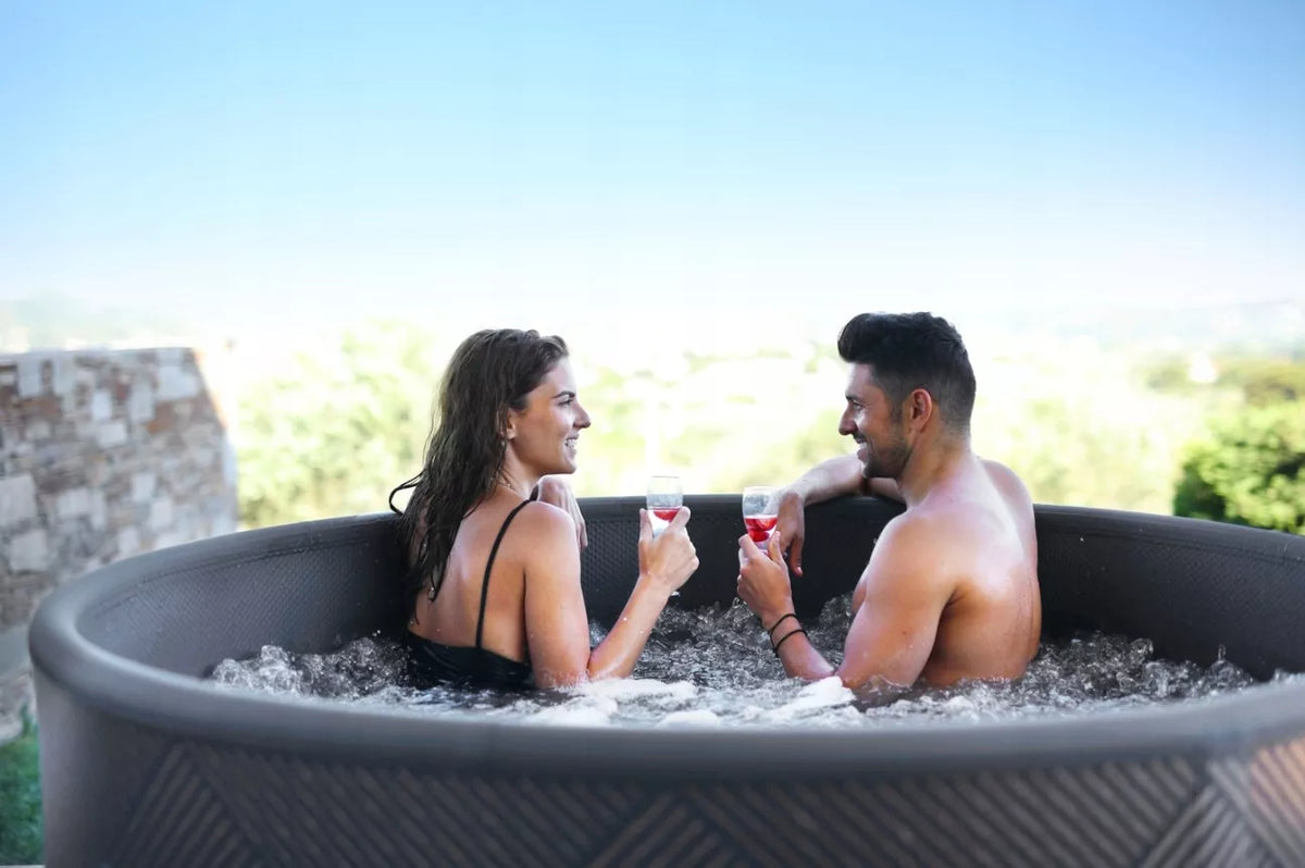 Pripučiamas lauko SPA baseinas 930l WiFi OZONO UVC pilnos komplektacijos ŽIEMA/VASARA