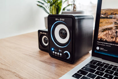 Kompiuterinių garsiakalbių komplektas 2.1 su LED apšvietimu ir FM radija, 11 W