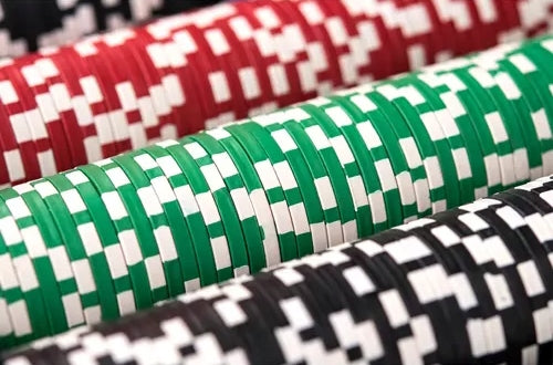 Pokera žetonu komplekts Texas Hold'em + 2 kāršu komplekti