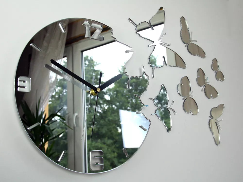 Sieninis laikrodis ModernClock „Drugeliai Veidrodis“
