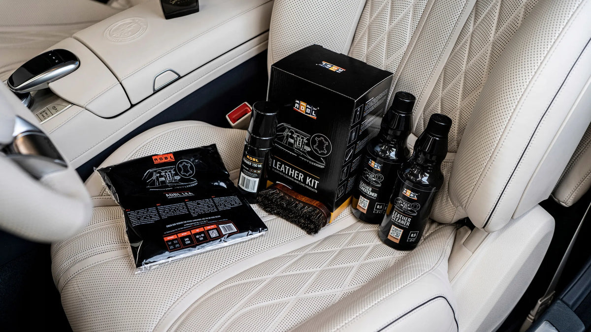 ADBL Leather Kit – odinių apmušalų valymo ir priežiūros rinkinys su valikliu, kondicionieriumi ir šepetėliu