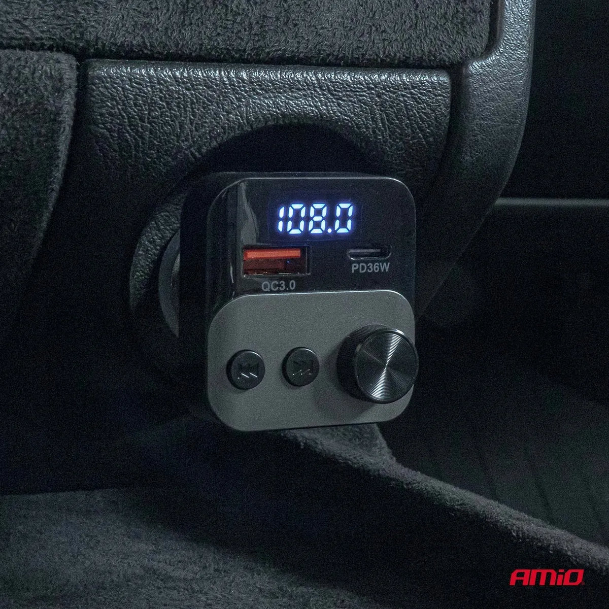 Automobilinis FM siųstuvas 1×USB-A 1×USB-C 12V 24V AMIO-04647