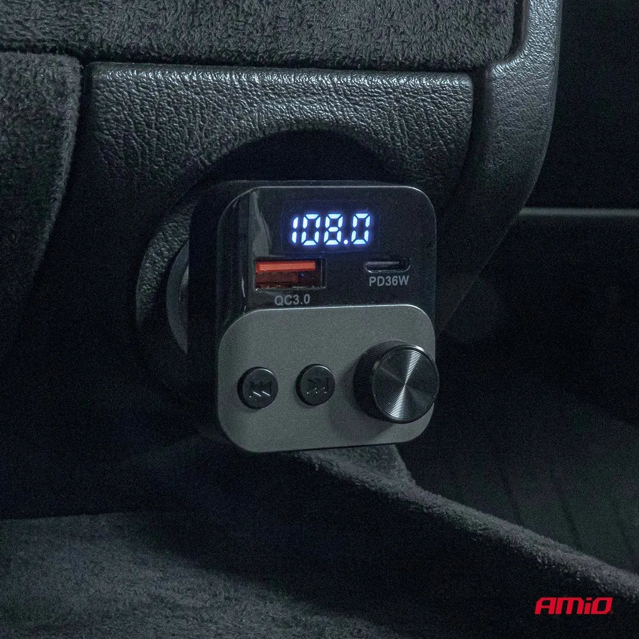 Automobilinis FM siųstuvas 1×USB-A 1×USB-C 12V 24V AMIO-04647