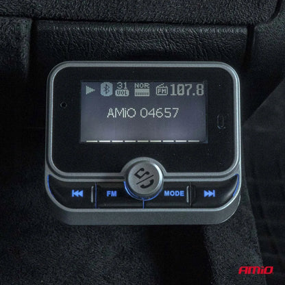 Automobilinis FM siųstuvas su nuotolinio valdymo pulteliu 2×USB-A 12V 24V AMIO-04657