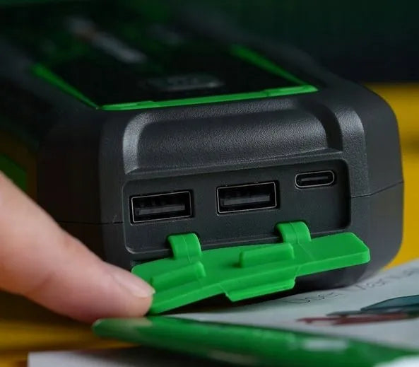 Automobilio užvedimo įrenginys NAVITEL JS4000, 24 000 mAh