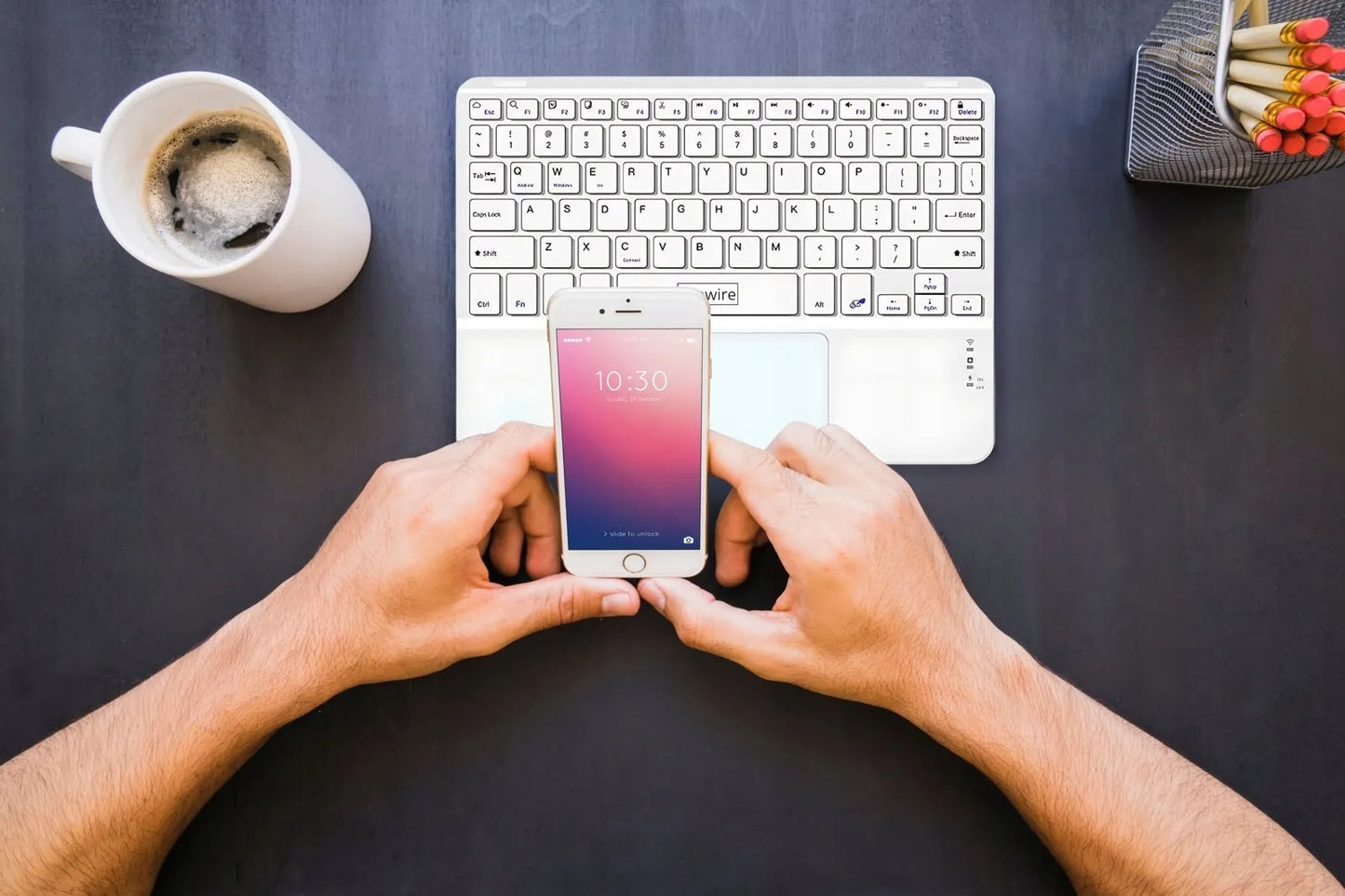 Belaidė Bluetooth klaviatūra su jutikliniu kilimėliu SLIM telefonui planšetei iPad