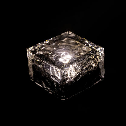 Berge LED saulės energija varomas sodo šviestuvas ledo kubelio formos 7x7 cm, dekoratyvus ir patvarus, juodos spalvos
