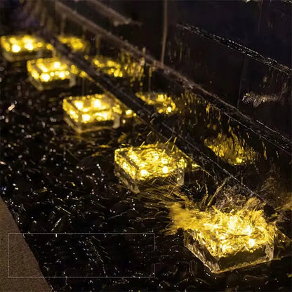 Berge LED saulės energija varomas sodo šviestuvas ledo kubelio formos 7x7 cm, dekoratyvus ir patvarus, juodos spalvos