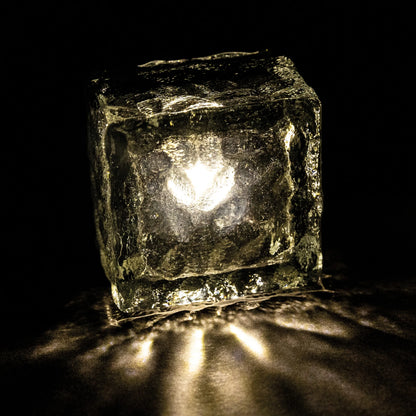 Berge LED saulės energija varomas sodo šviestuvas ledo kubelio formos 7x7 cm, dekoratyvus ir patvarus, juodos spalvos