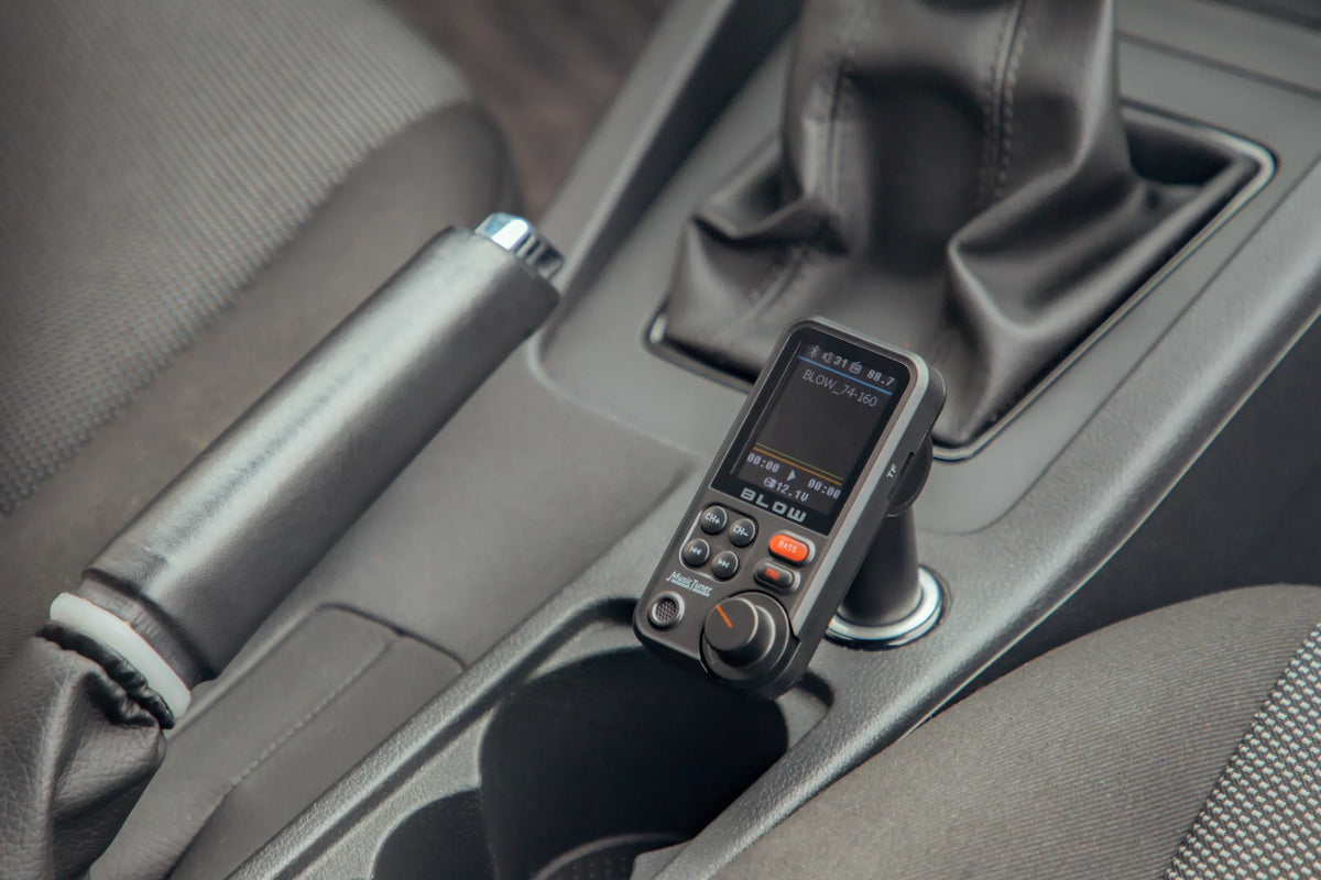 BLUETOOTH 5.0 FM siųstuvas, laisvų rankų įranga, QC3.0, SD, BASS, didelis LCD ekranas, 24V