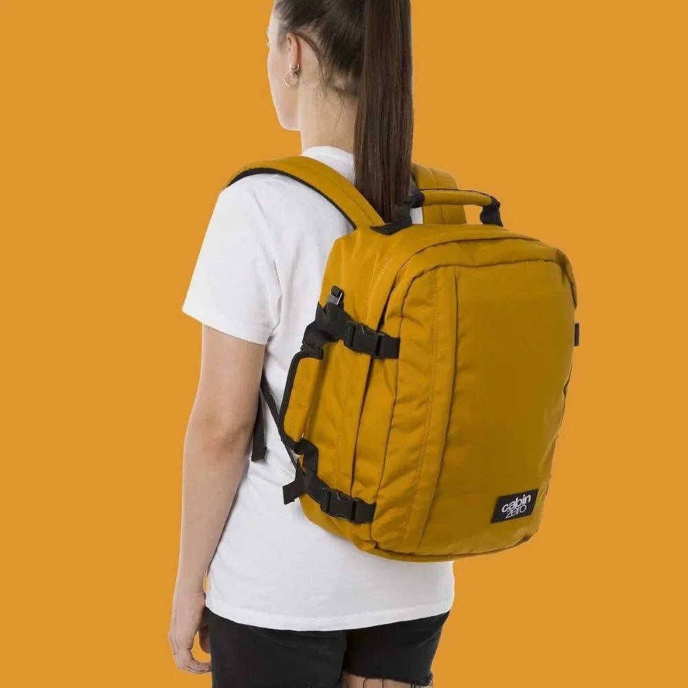 „CabinZero“ rankinio bagažo kuprinė kelionėms lėktuvu, 28 l, CZ08, „Orange Chill“