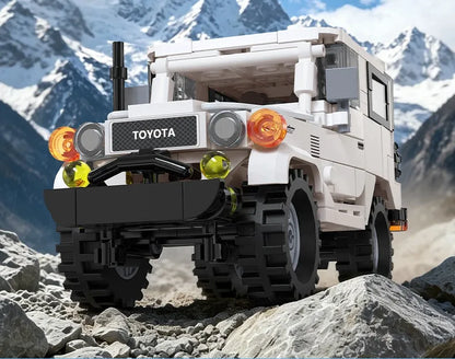 „CaDA“ „Toyota Land Cruiser FJ40“ visureigio konstruktorius, 1:24, 374 detalės