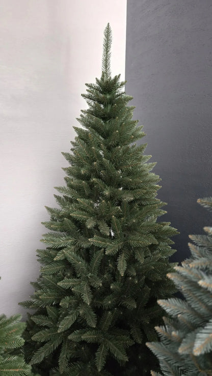 Dirbtinė kaukazietiška eglė „Świerk Kaukaski“ 220 cm, itin tanki ir natūraliai atrodanti, su stovu