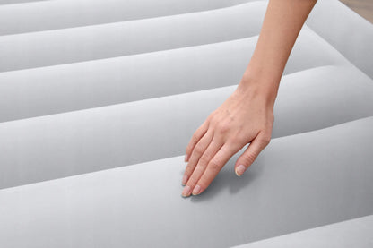 Dvivietis pripučiamas čiužinys 200x150 cm su pompa ir dėklu