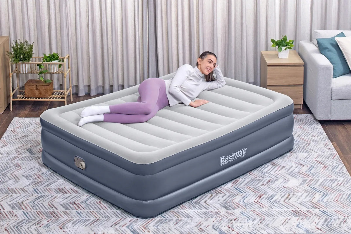 Dvivietis pripučiamas čiužinys 200x150 cm su pompa ir dėklu