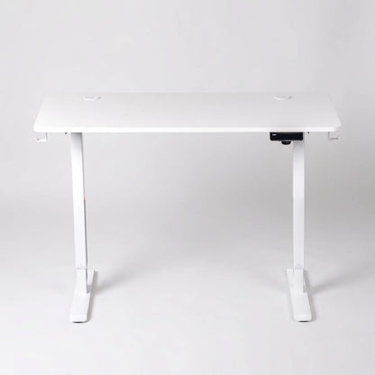 Elektrinis stalas 120 × 60 cm, reguliuojamo aukščio 73–118 cm, su vientisu stalviršiu