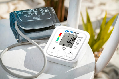 Elektroninis žastinis kraujospūdžio matuoklis Oromed ORO-N10 BASIC, aritmijos aptikimas, 22-32 cm manžetė