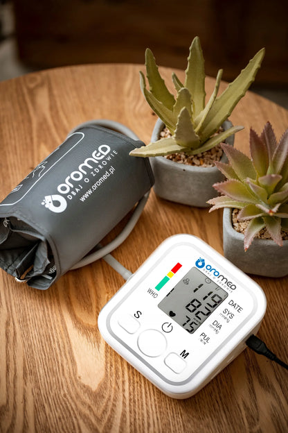 Elektroninis žastinis kraujospūdžio matuoklis Oromed ORO-N10 BASIC, aritmijos aptikimas, 22-32 cm manžetė