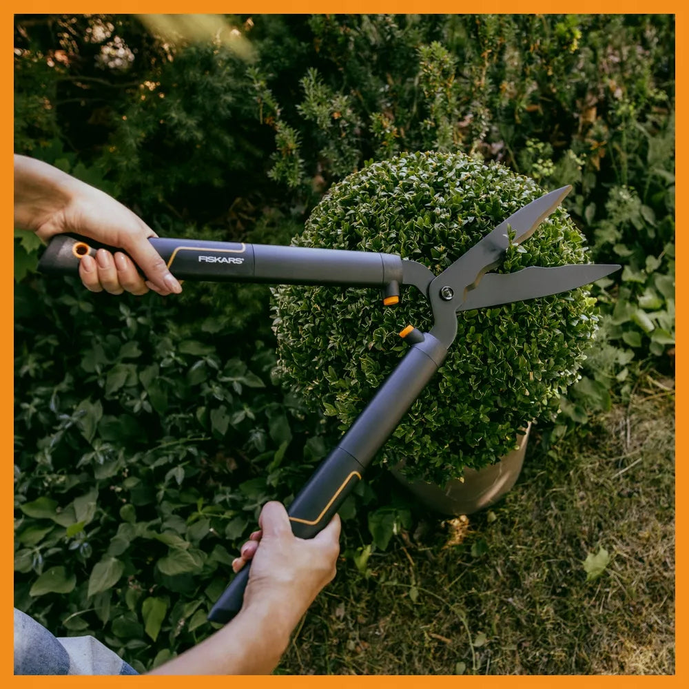 FISKARS SINGLESTEP HS22 rankinės gyvatvorių žirklės krūmams