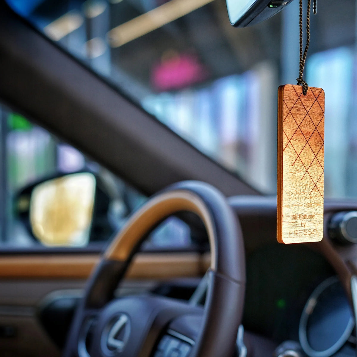 FRESSO Gentleman medinis automobilio kvapukas