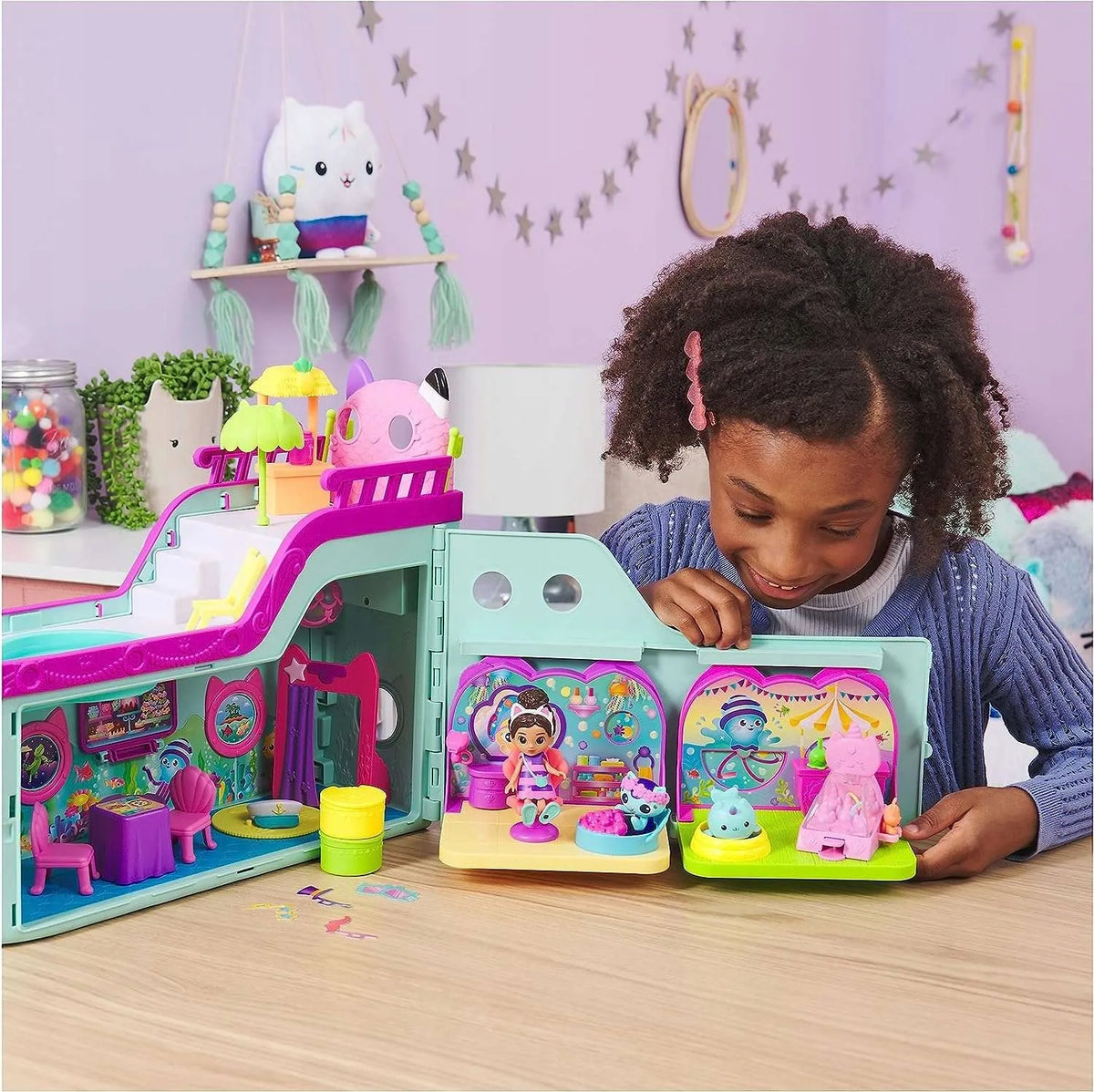 „Gabby’s Dollhouse“ interaktyvus laivas su baseinu, undinėlės katytė ir 2 figūrėlės