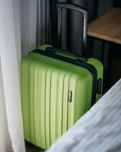 Kietas rankinis lagaminas su ratukais 34,3L ZAGATTO